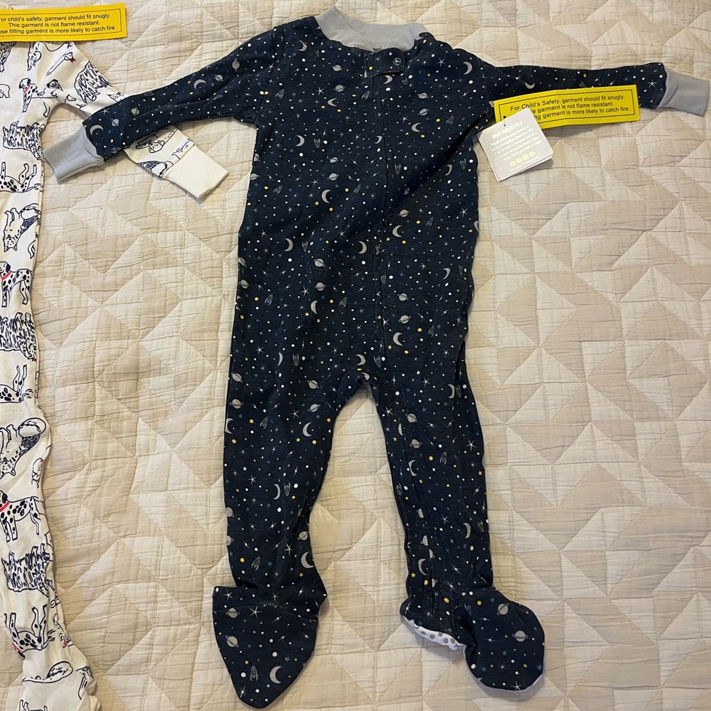 2 sets of Pajamas Old Navy and Rosie Pope 18months